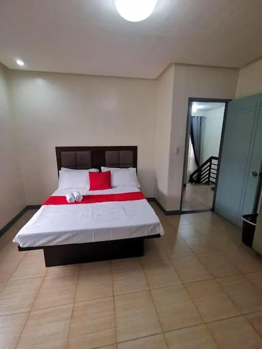 Full House With 4Br Near Sm Mall And Walking Street Angeles Villa